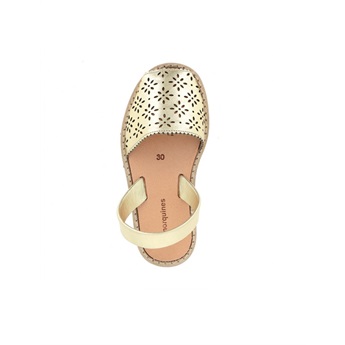 Avarca Perforated Leather Flower Oro