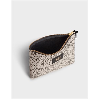 Vivianne Pouch