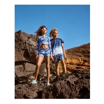 Nicci Trunks - Water