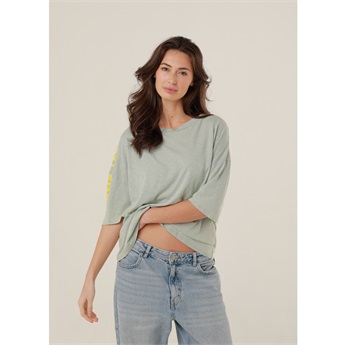 Paula Boyfriend T-Shirt - Stone