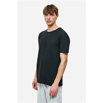 Men Relaxed Sleeves T-Shirt - Black