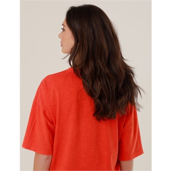 Angie Boyfriend T-Shirt - Red/ Glitter